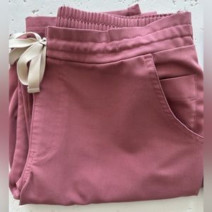 Figs XS mauve Yola scrub pants first release colorway